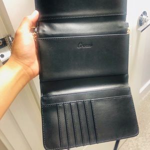 Crossi Crossbody Wallet